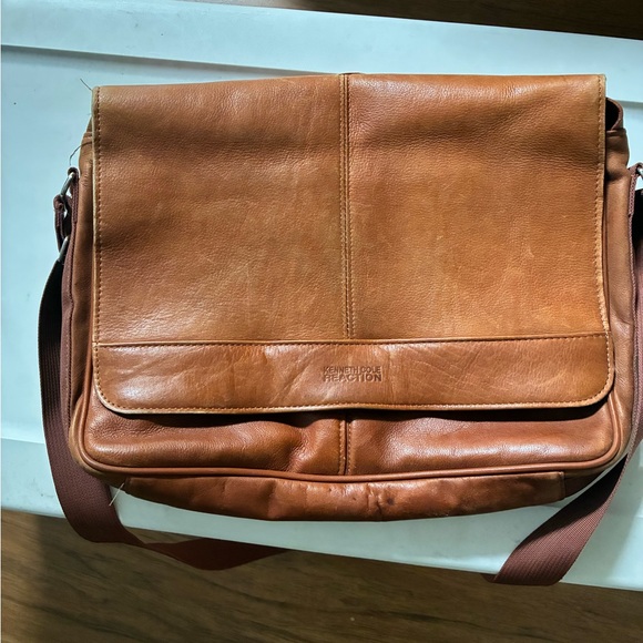 Kenneth Cole Brown Leather Messenger Bag - Picture 1 of 7